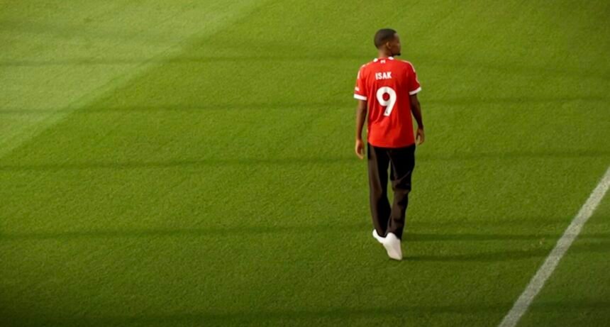 Liverpool - Alexander Isak