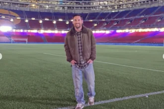 Lionel Messi back at Camp Nou